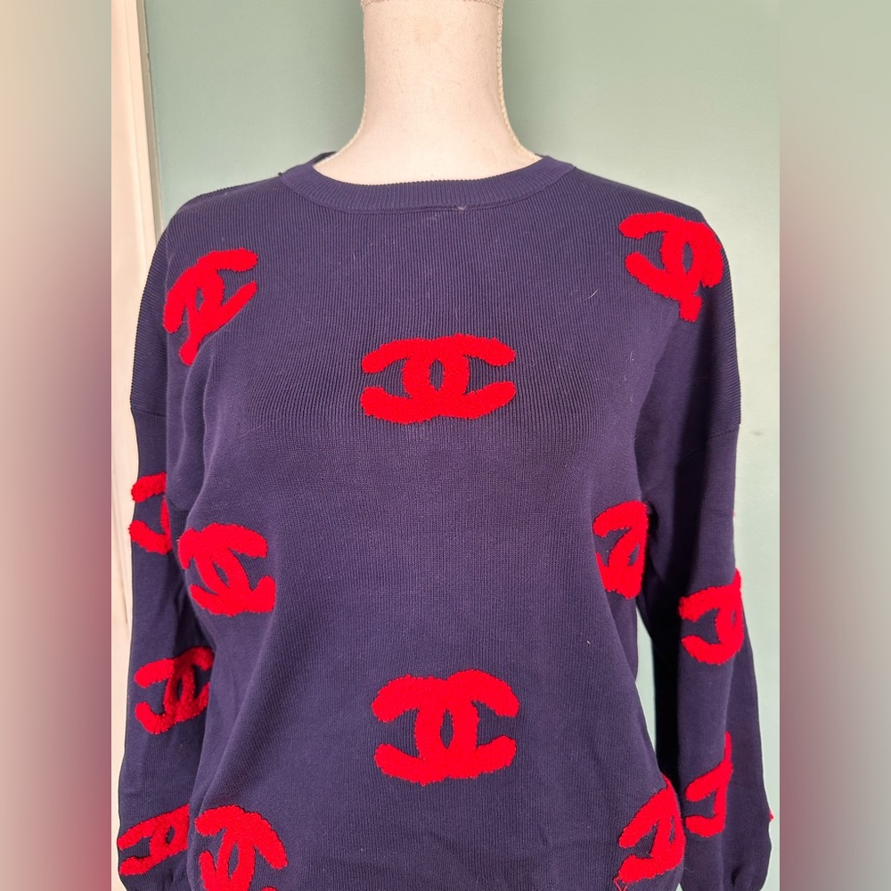 Sweater size M